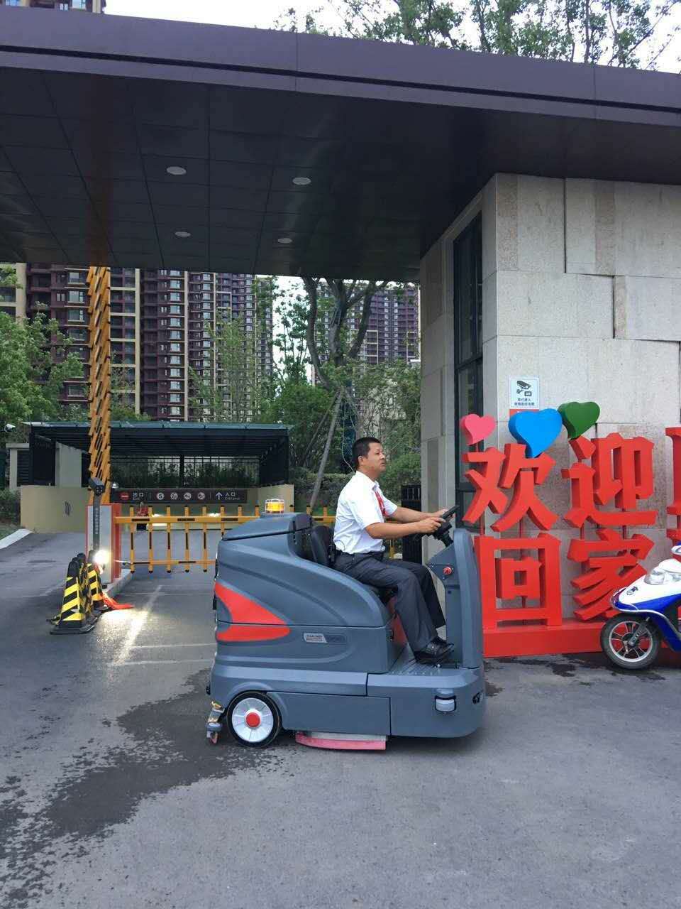 進(jìn)口洗地車一定比國(guó)產(chǎn)洗地車好嗎？